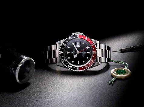 what to look for when buying a second hand rolex|rolex certified pre owned.